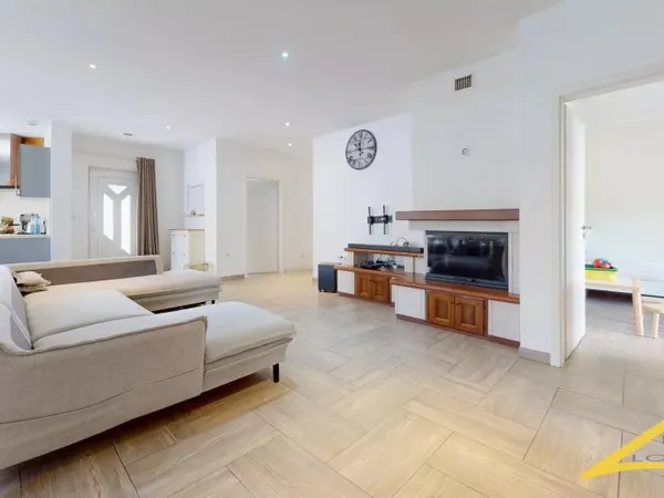 Maison 12 pièces 145 m²
