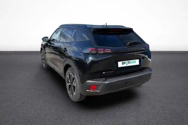 Peugeot 2008 electrique 54 kwh 156 ch — photo 4