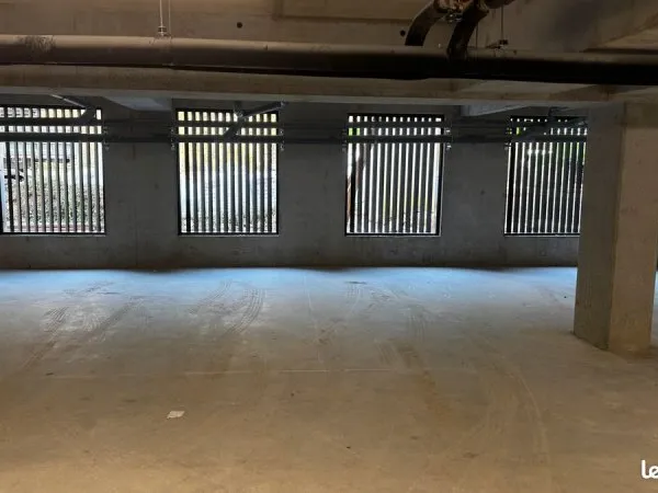 🚗 Parking sécurisé à louer - Résidence neuve - Bayonne Prissé