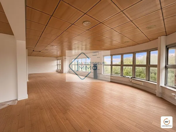 Bureaux 213 m²