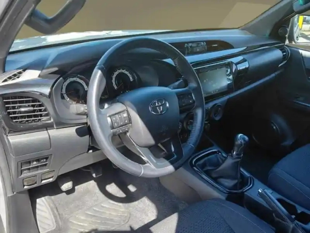 Toyota Hilux xtra cab invincible 4wd — photo 11