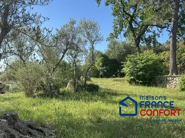 Terrain 1200 m²