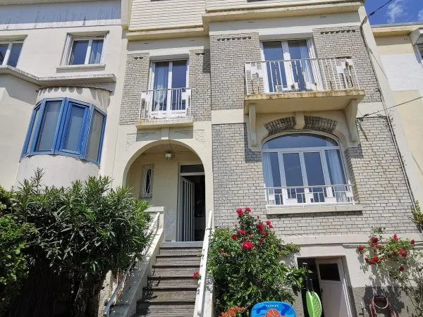 Loue maison meublée avec vue mer