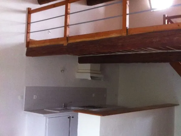 Location Appartement maison de village
