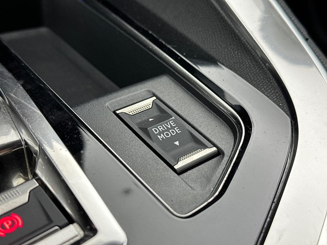 Peugeot 3008 hybrid 225 e-eat8 allure — photo 33