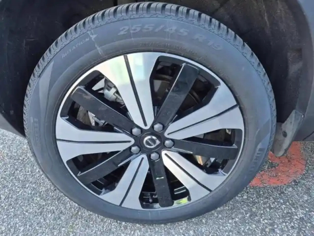 Volvo Xc40 recharge 231ch start edt — photo 13