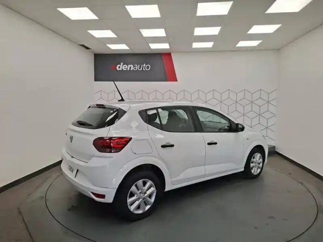 Dacia Sandero eco-g 100 — photo 4