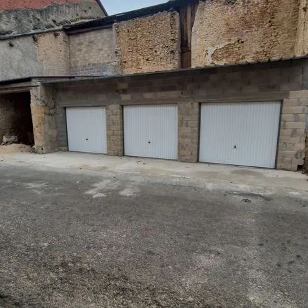 Stationnement Location Beaumont-en-Argonne   50€