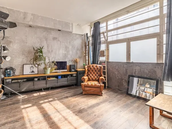 Vends local commercial 103m² Jourdain