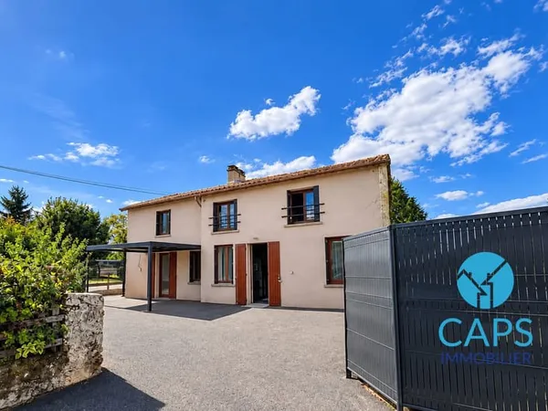 Maison en pierre de 92 m2 rénovée avec gîte indépendant de 3