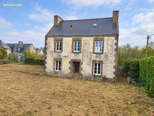 Maison en pierre à rénover, à proximité de la plage du Loc'h