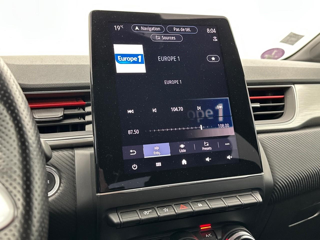 Renault Captur tce 160 edc - 21b r.s. line — photo 24