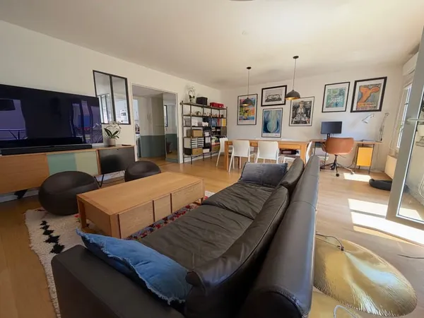 Duplex dernier étage en coeur de ville loué meublé