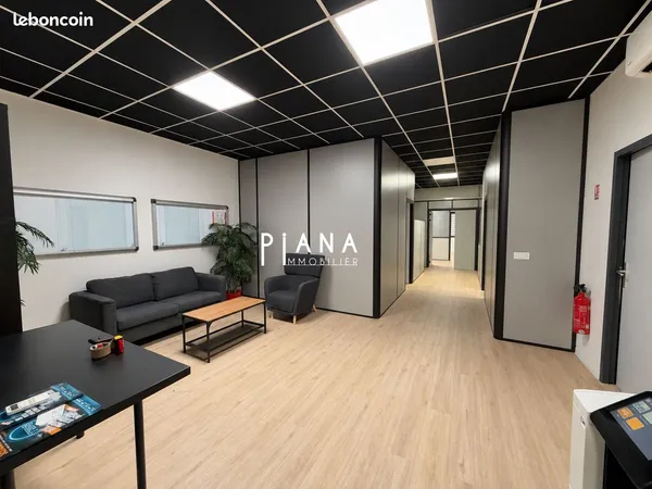 Bureaux 186 m² Aubagne
