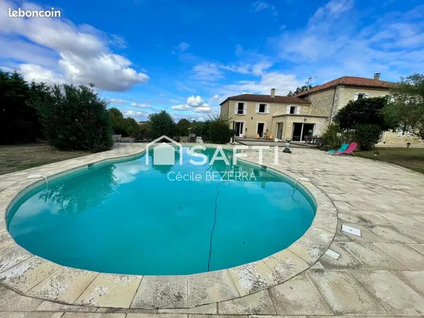 Propriété 9 pièces 356 m²