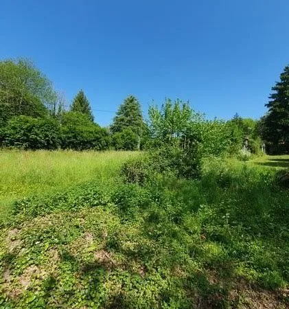 Terrain 850 m²