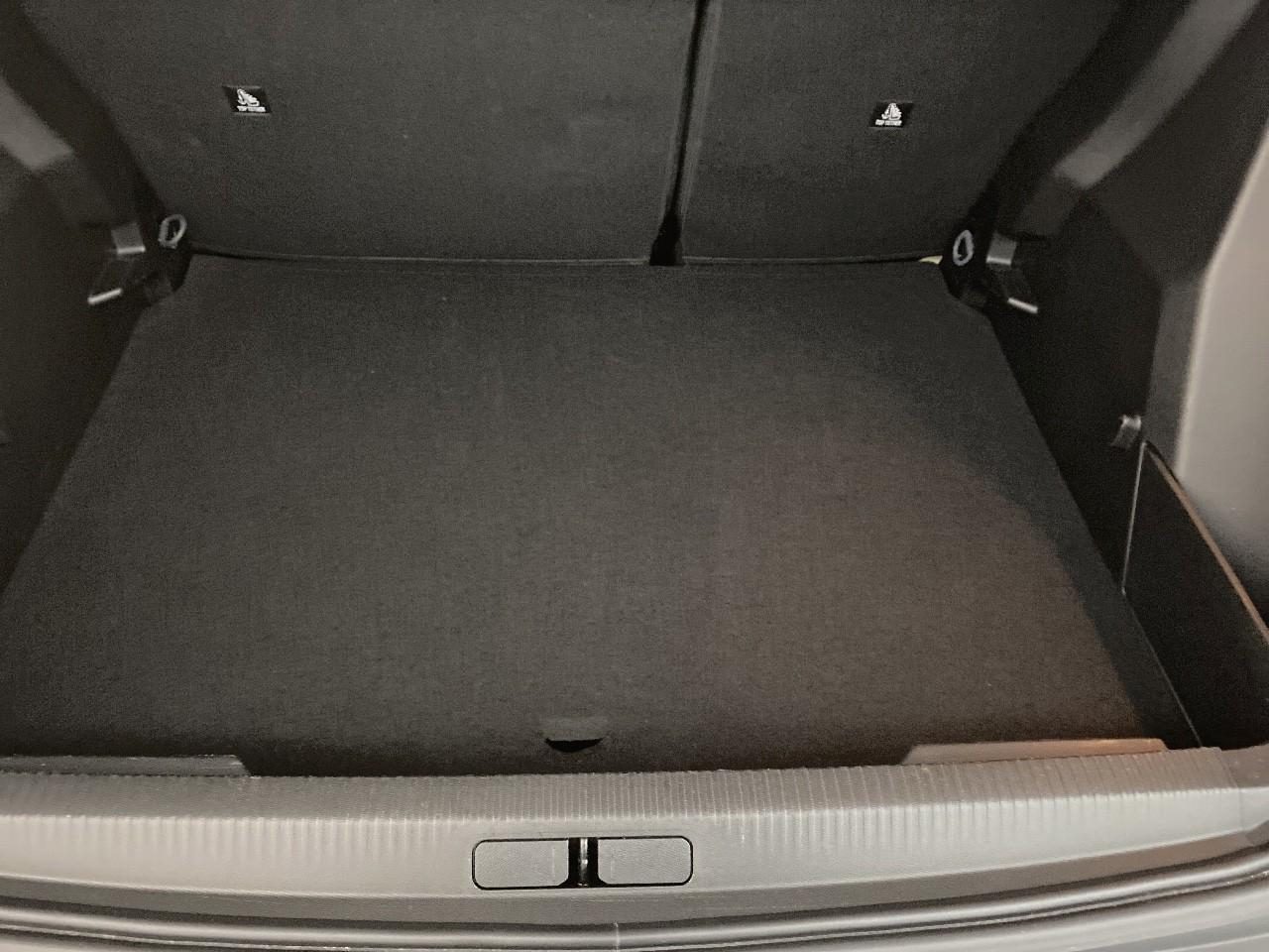 Peugeot 2008 hybrid 136 e-dcs6 style — photo 6