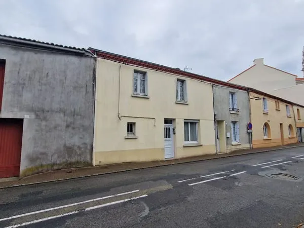 Centre-ville LOROUX-BOTTEREAU! FAIRE OFFRE!!!