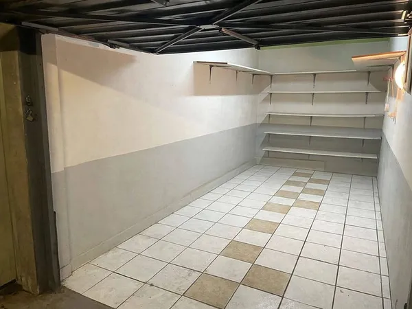 Parking 14 m²
