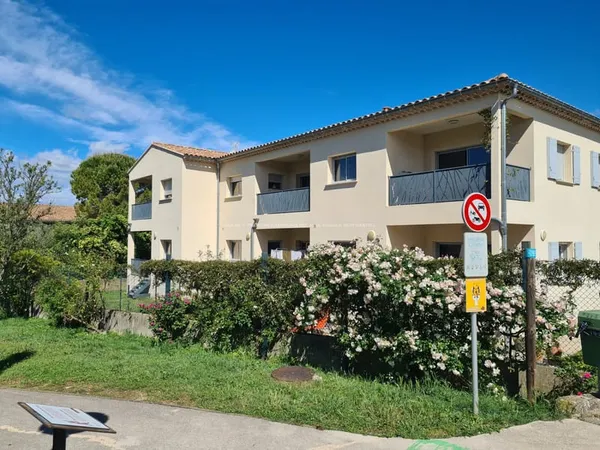 Dans résidence de qualité T3 meublé