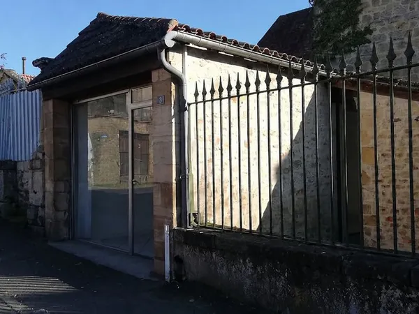 Local Professionnel 37 m² 2 pièces