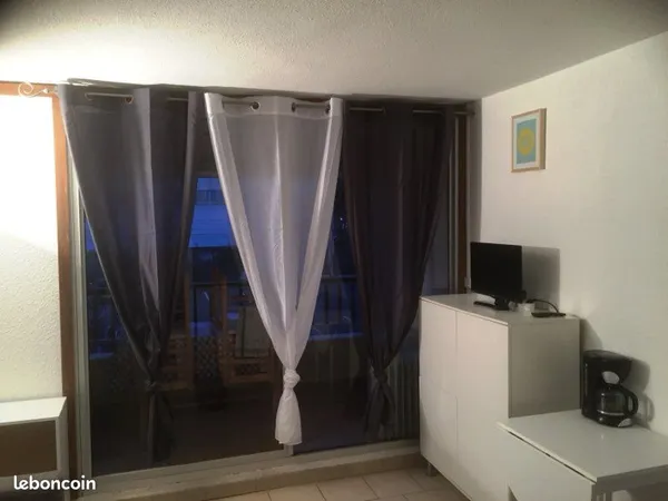 Studio à louer de septembre à juin