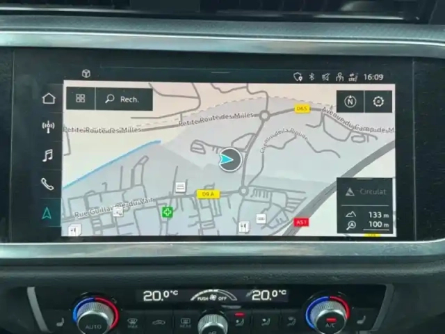 Audi Q3 35 tdi 150ch design s tronic 7 — photo 11