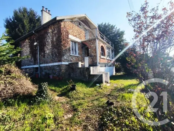 Maison 6 pièces 246 m²