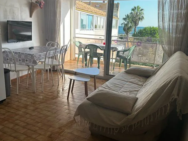 T2 location à l annee au grau d agde