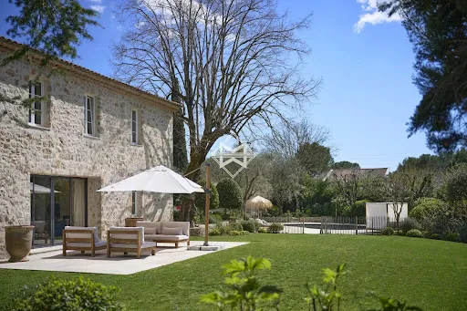 Villa 9 pièces 368 m²
