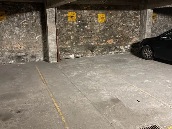 Place de parking souterraine - Paris 18 (Simplon / Jules Joffrin)