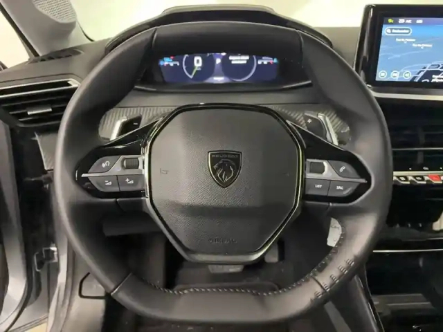 Peugeot 208 hybrid 110 e-dcs6 — photo 31