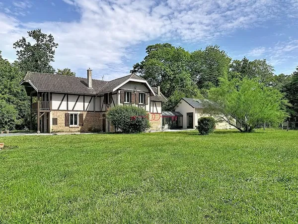Maison 8 pièces 165 m²