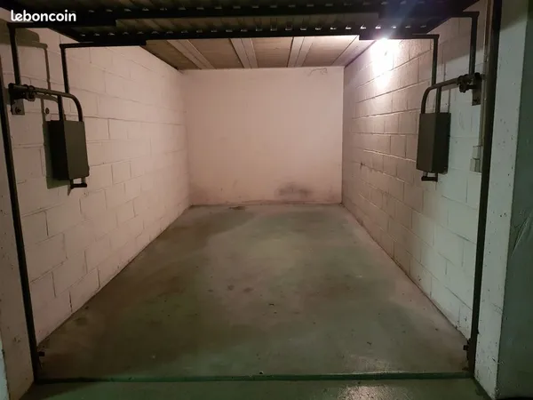 Location box fermé 14,2 m² - Sous-sol sécurisé - Maisons-Alfort Hyper centre