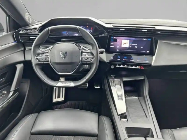 Peugeot 308 sw phev 225 e-eat8 — photo 8