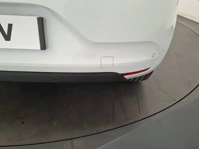 Renault Clio blue dci 100 - 21n — photo 12