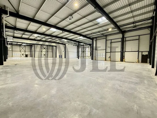 Local d'activité 2170 m²