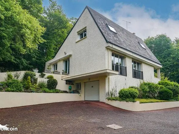 Pavillon 7 pièces 259 m²