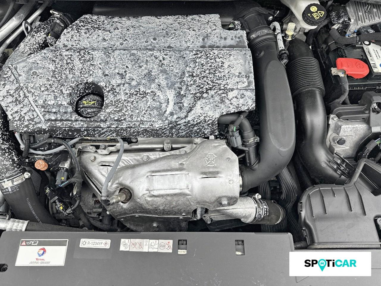 Peugeot 408 phev 225ch allure pack e-eat8 — photo 20