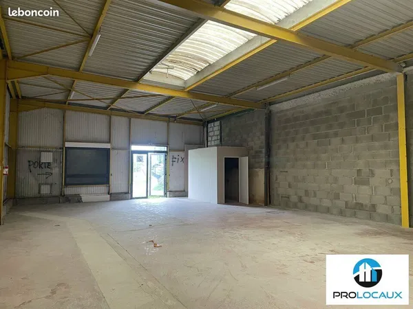 LOCAL D'ACTIVITE 155 m² ARNAS