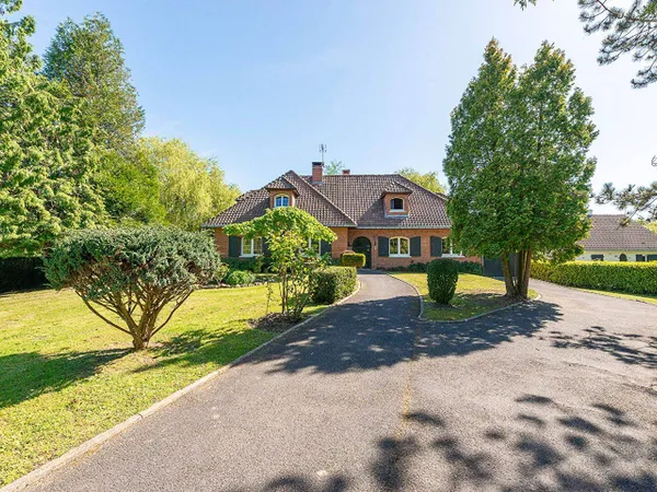 Maison 12 pièces 202 m²