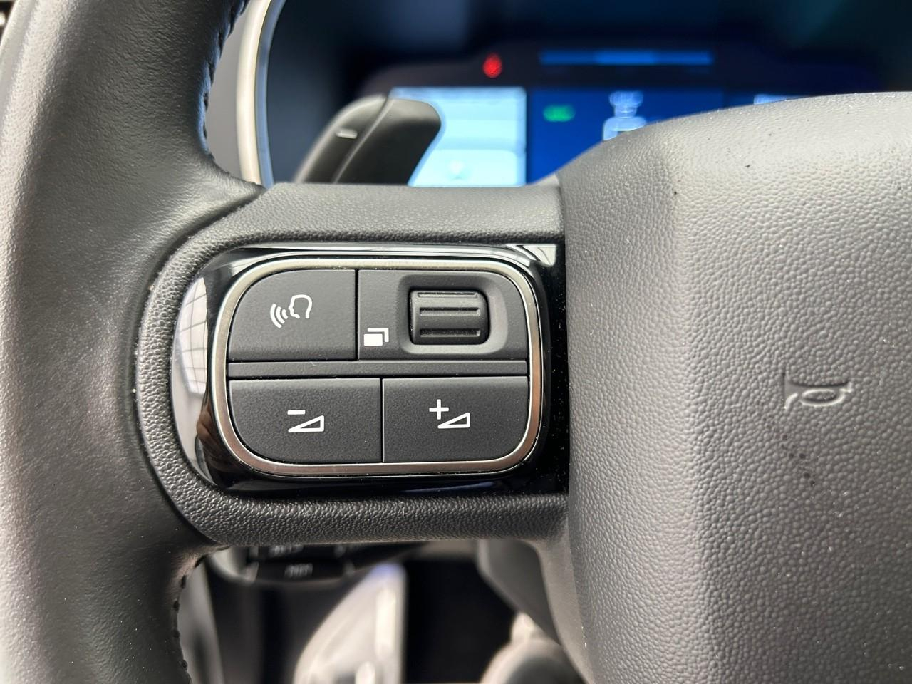 Citroën C5 Aircross hybride rechargeable 225 e-eat8 shine pack — photo 25