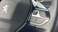 Peugeot 208 1.2 PureTech 100ch S&S Allure — photo 18