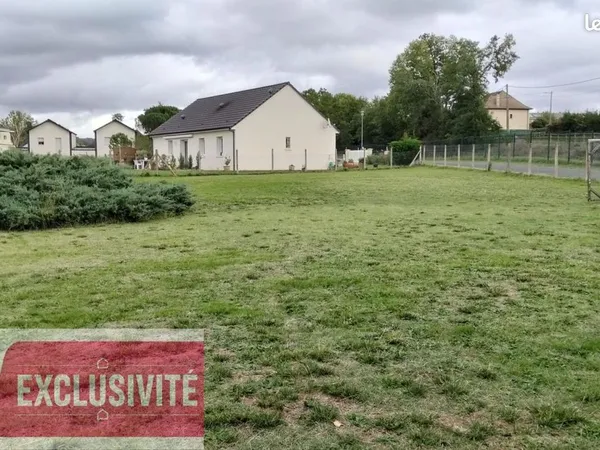 Terrain 1 021 m² Malemort Sur Correze