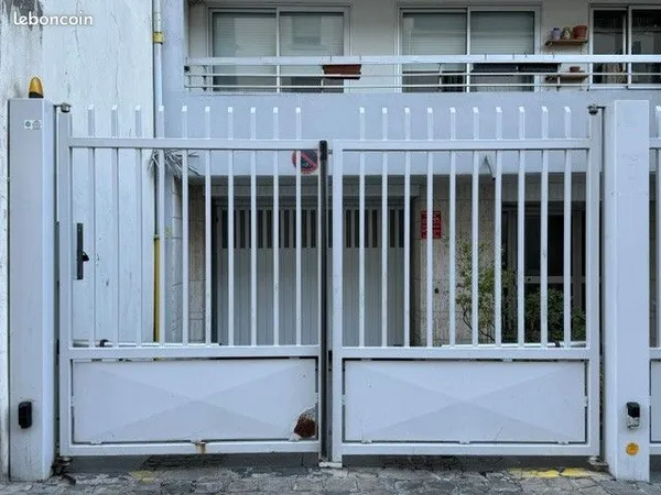 Vends double emplacement de parking - marche d'aligre - 75012