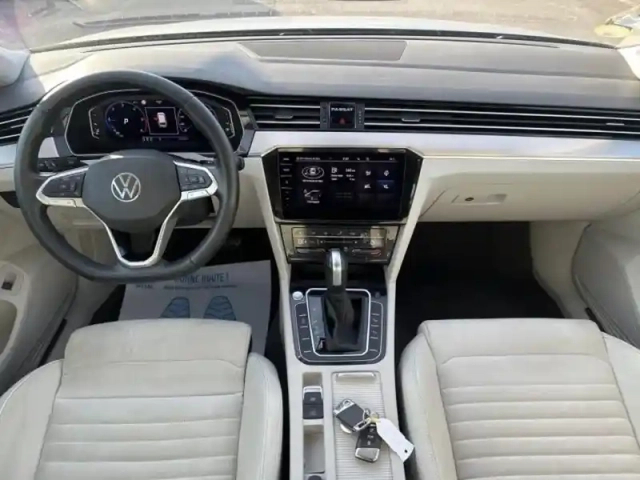 Volkswagen Passat sw 2.0 tdi evo 150ch lounge dsg7 8cv — photo 14