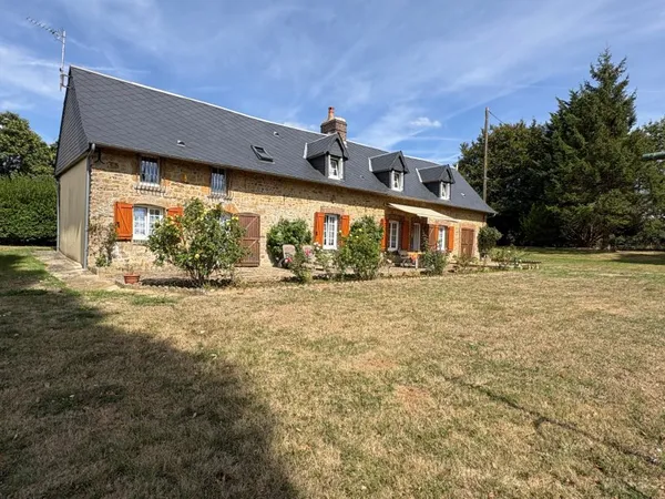 Maison en pierre et brique