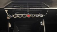 Peugeot 2008 1.2 Hybrid 136ch Style e-DCS6 — photo 26