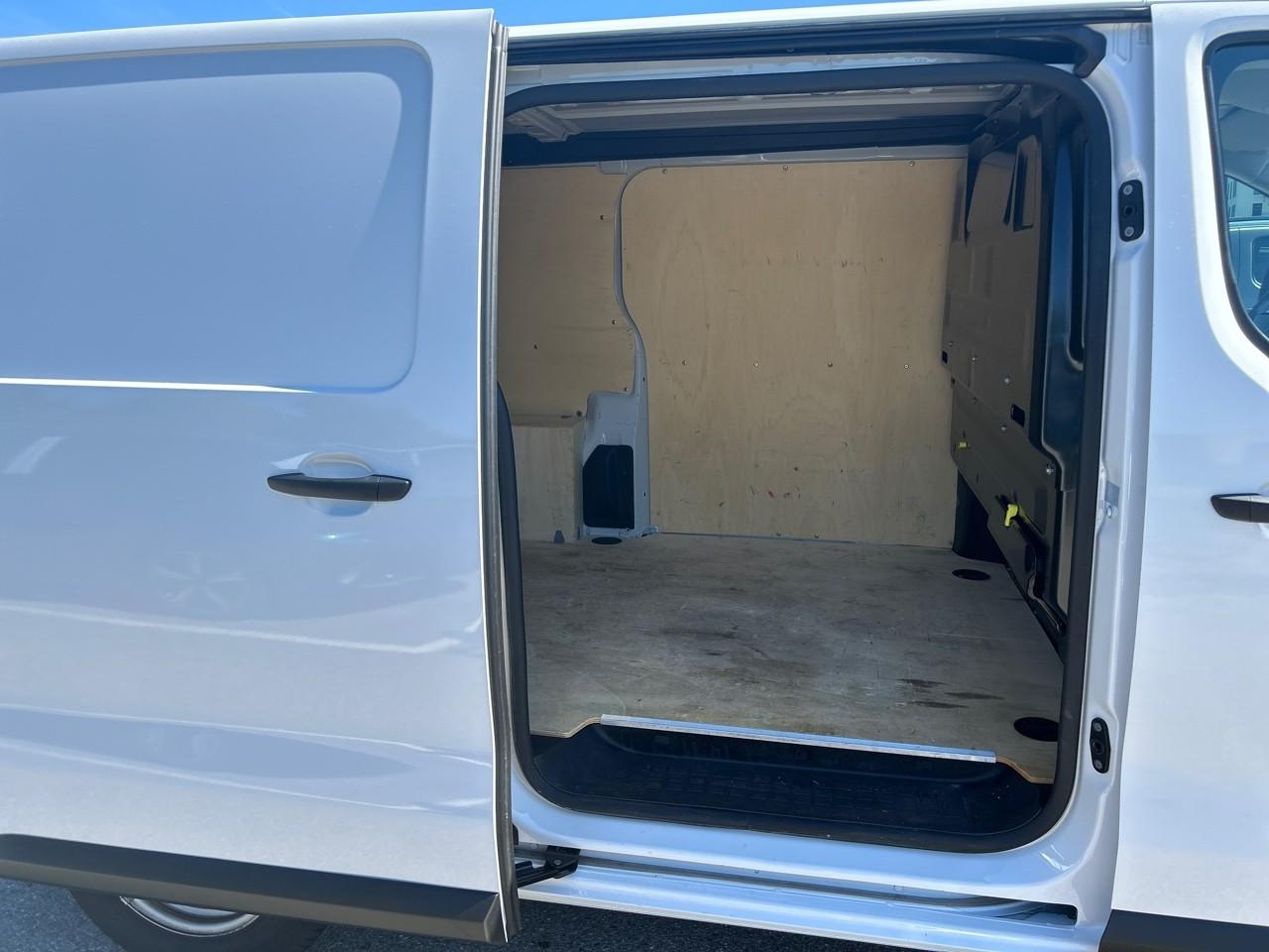 Peugeot Expert m 1.5 bluehdi 120ch s&s — photo 10