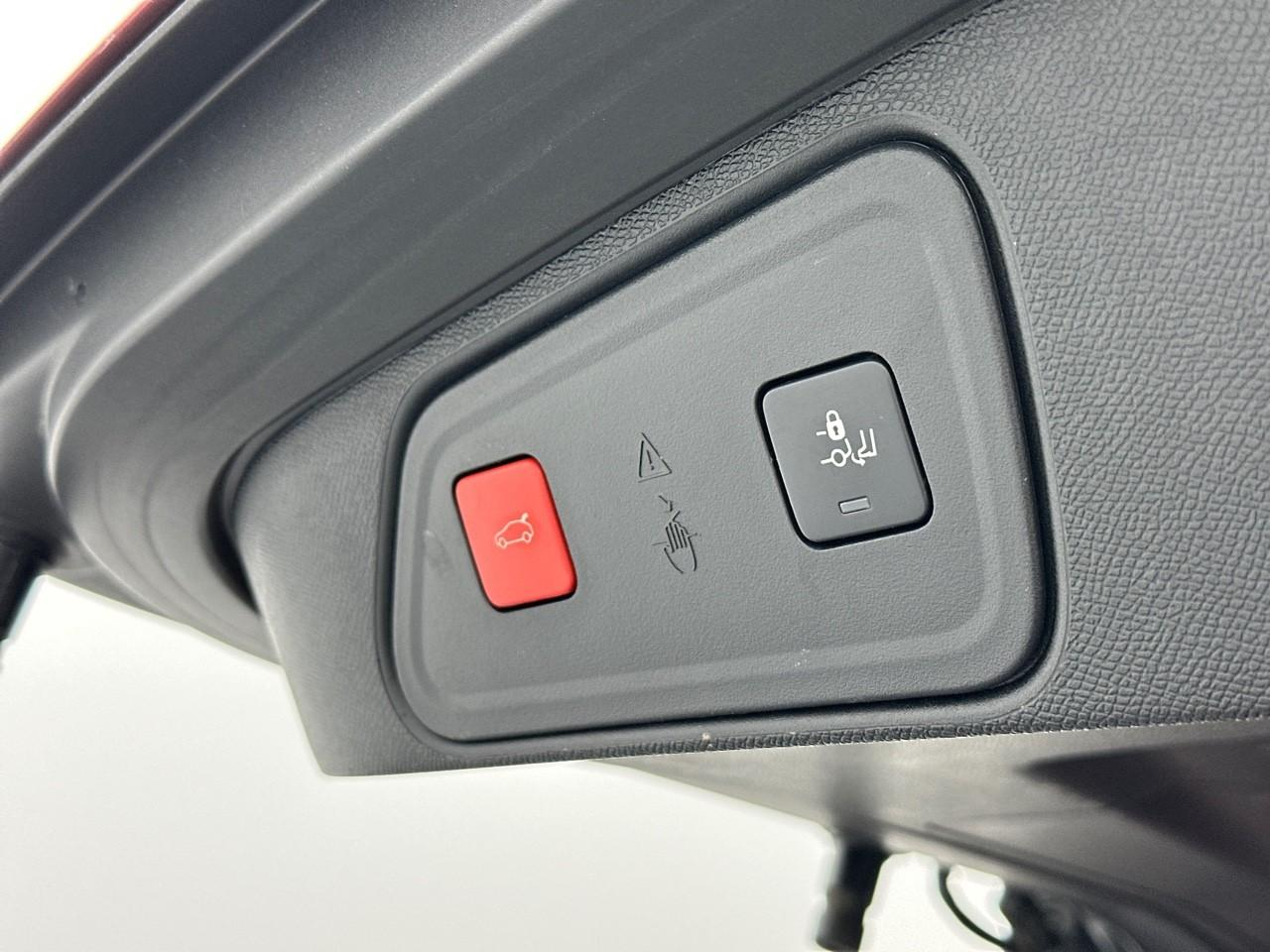 Peugeot 3008 puretech 130ch s&s eat8 allure pack — photo 37